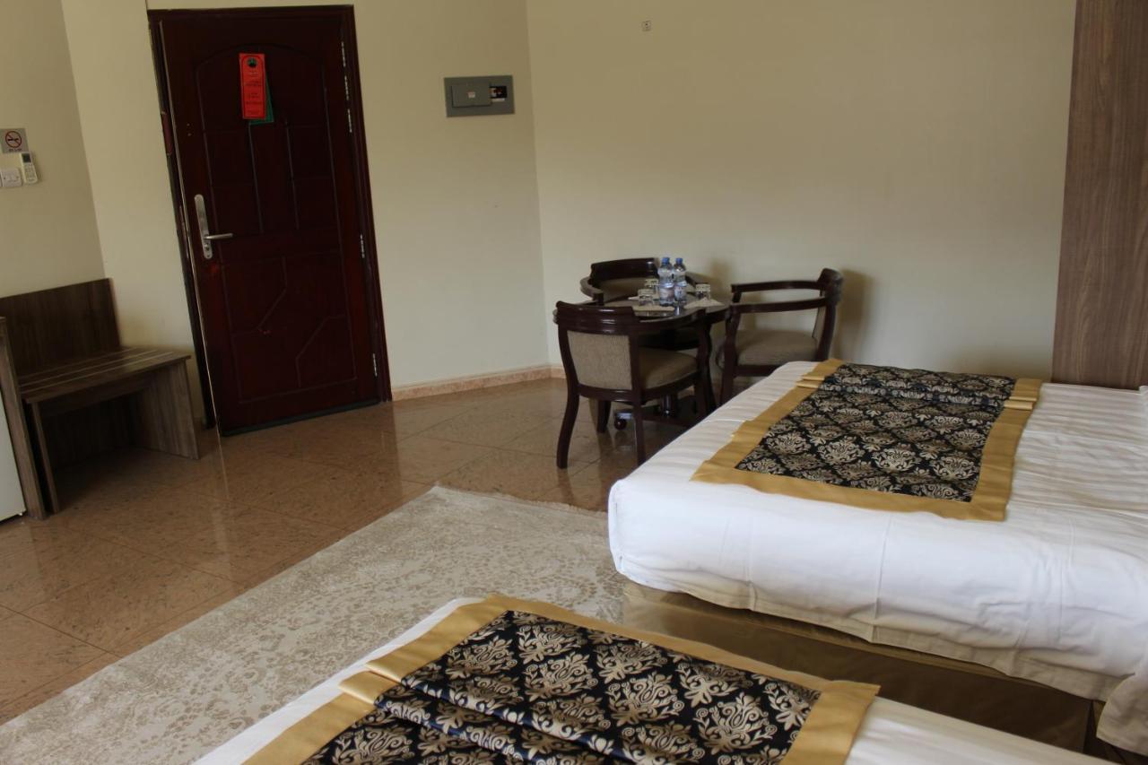 ניזווא Al Diyar Hotel מראה חיצוני תמונה