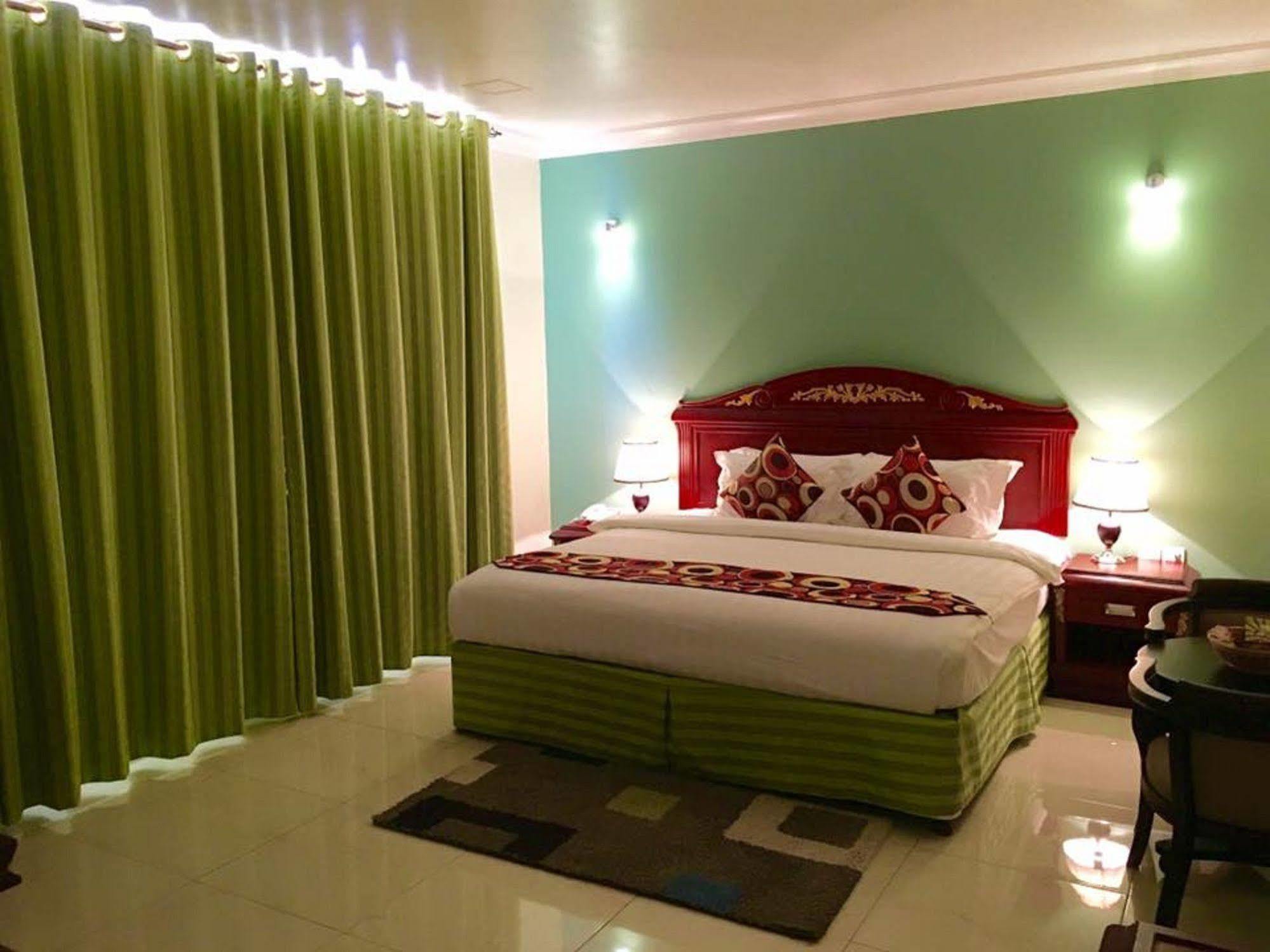 ניזווא Al Diyar Hotel מראה חיצוני תמונה
